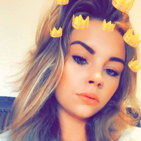 Meet your Posher, Hayley - Picture 1 of 1